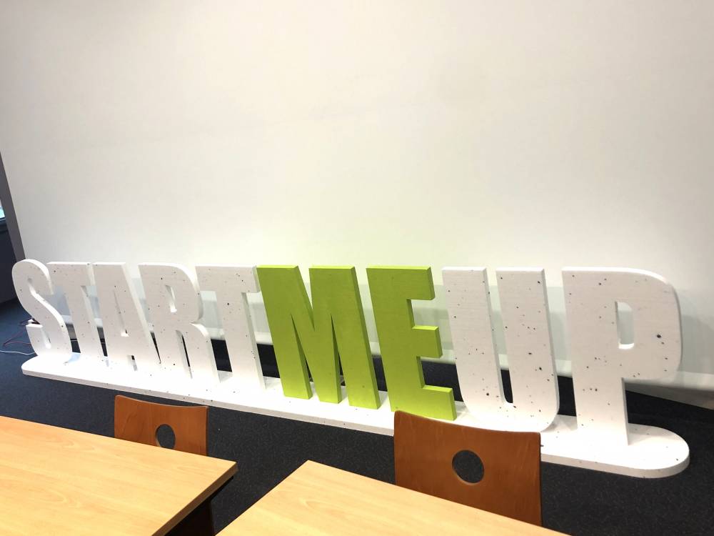 Lettres grand format en 3D découpées en polystyrène