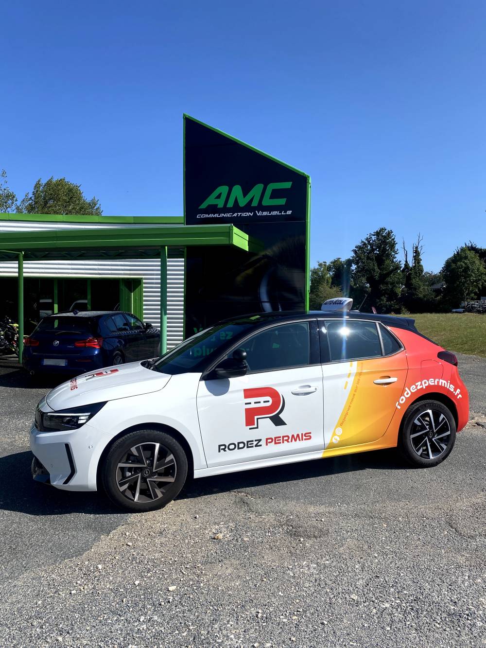 Semi-covering numérique d'une voiture auto-école