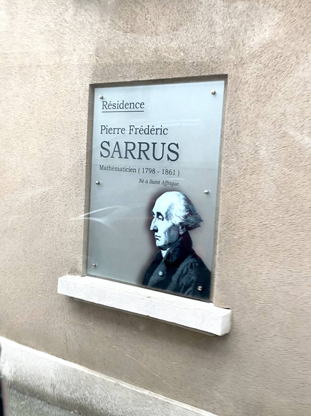 Plaque en plexiglass imprimée pour résidence d'habitation