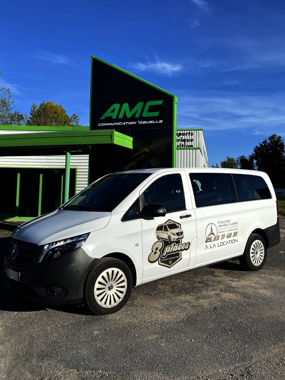 Marquage en adhésif numérique d'un minibus de location