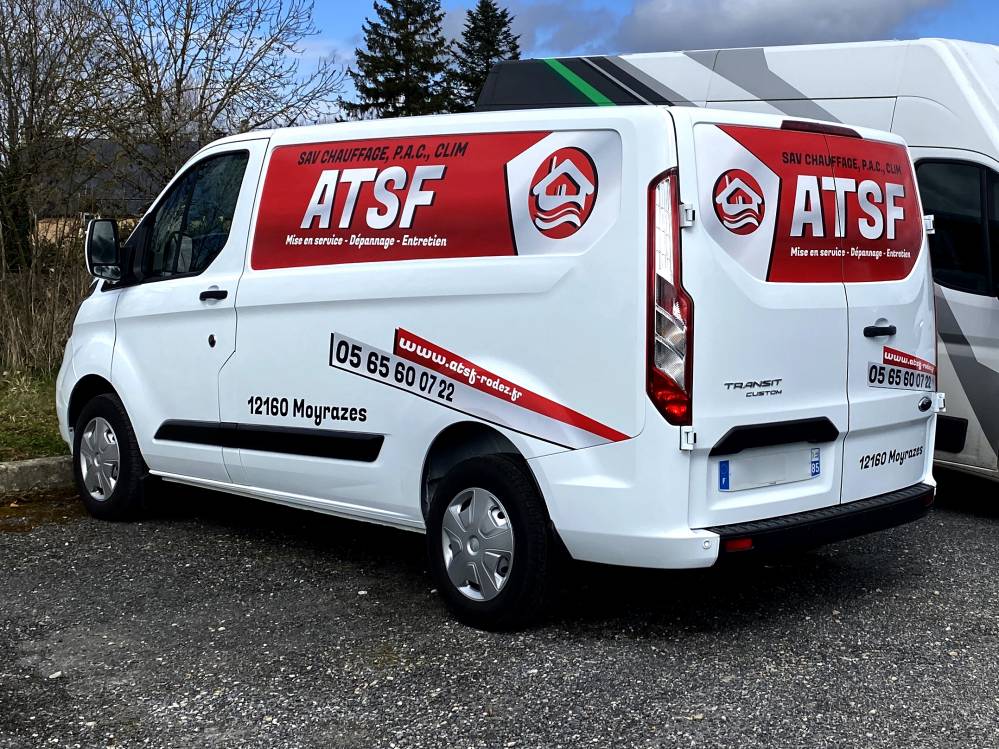 Marquage fourgon en adhésif numérique